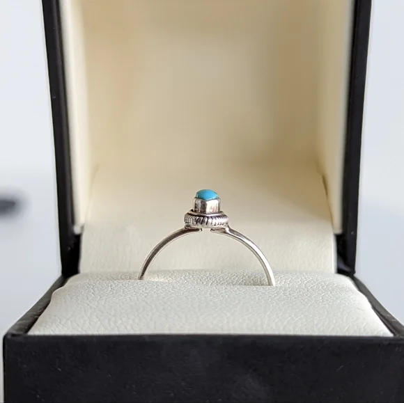 Silver and turquoise ring Size 5.74 Signed R&G - Picture 3 of 10